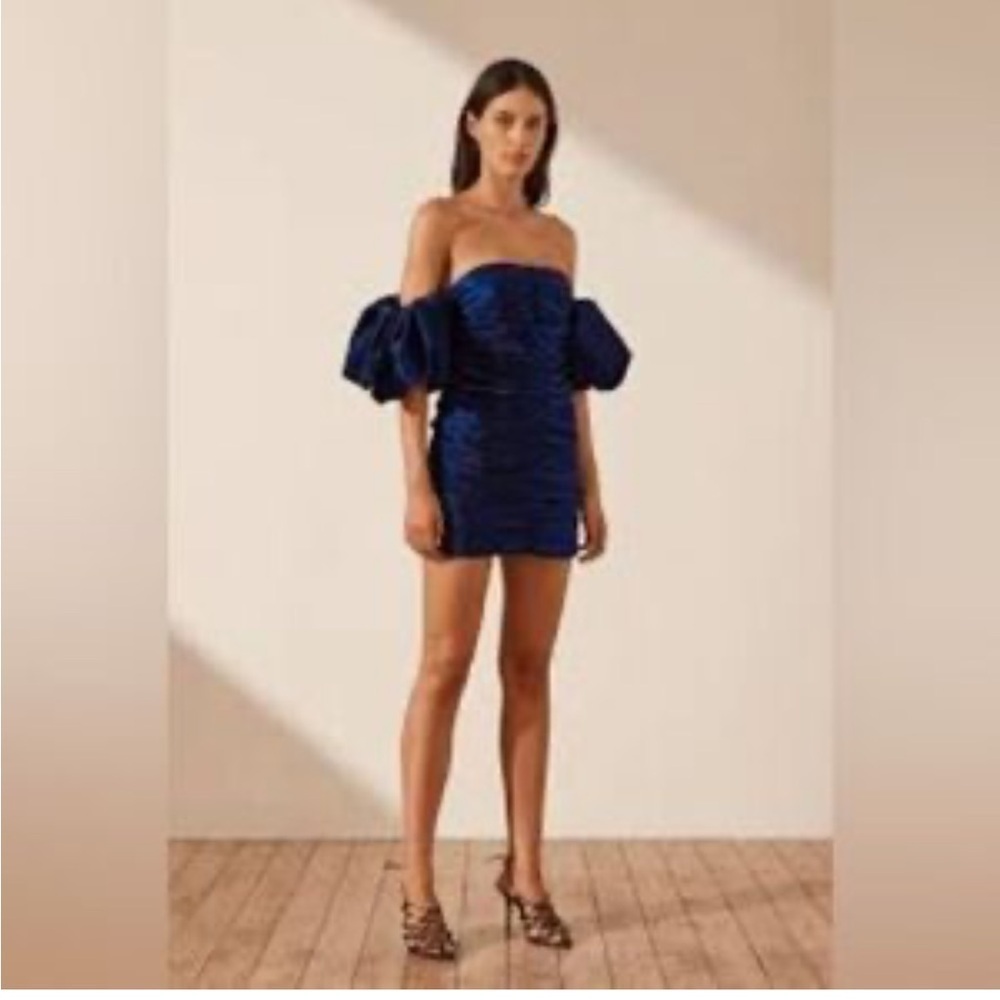 Shona Joy Blue Ruched Mini Dress size medium